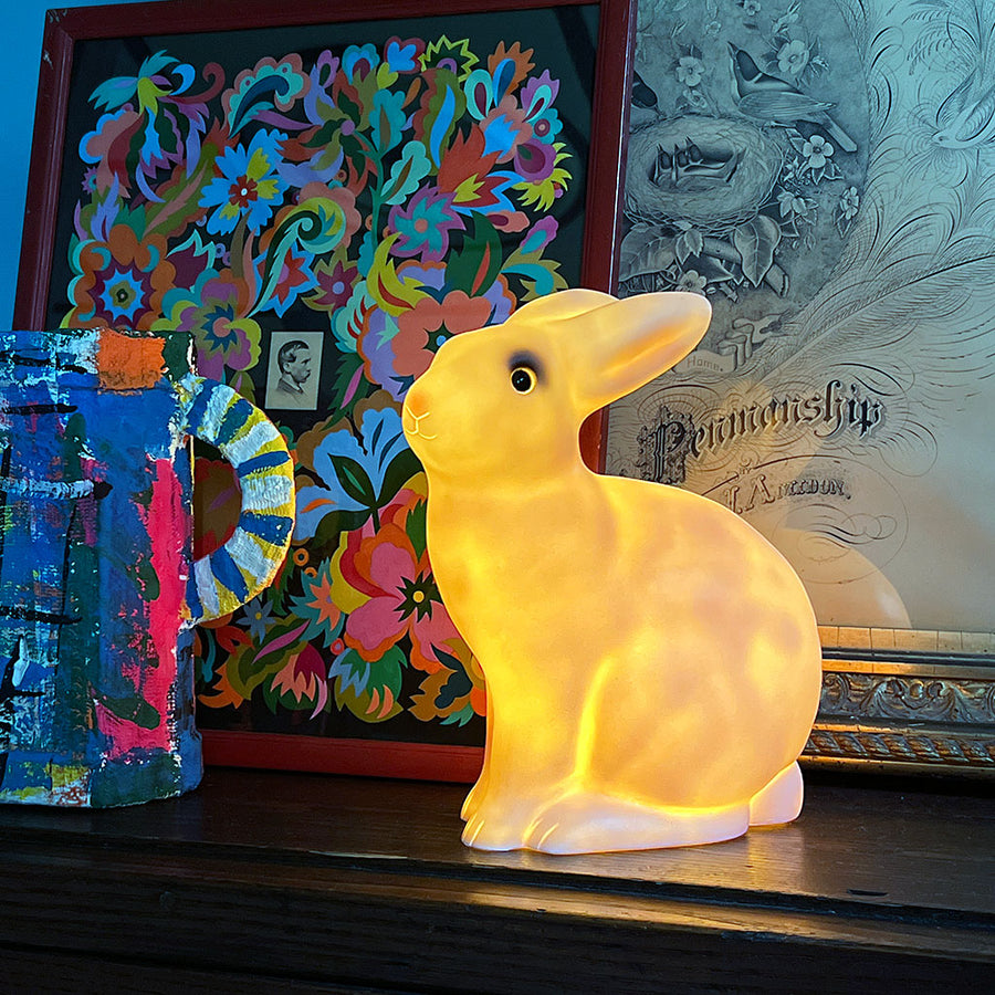 Bunny Rabbit Sculpture Table Lamp