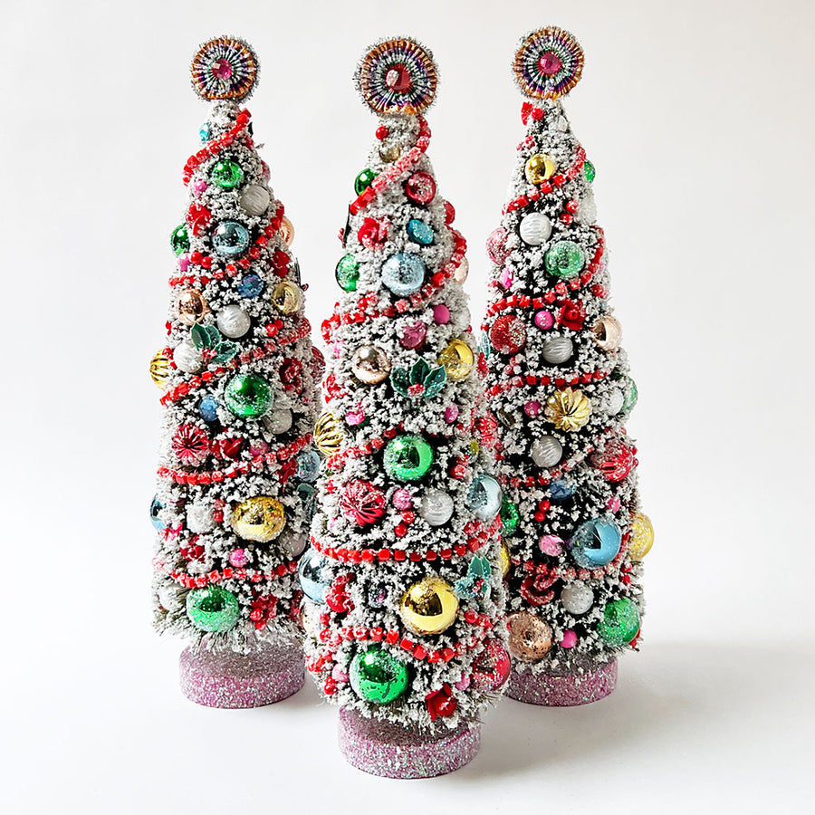 Deluxe Holiday Bristle Tree with Garland: Extra Large