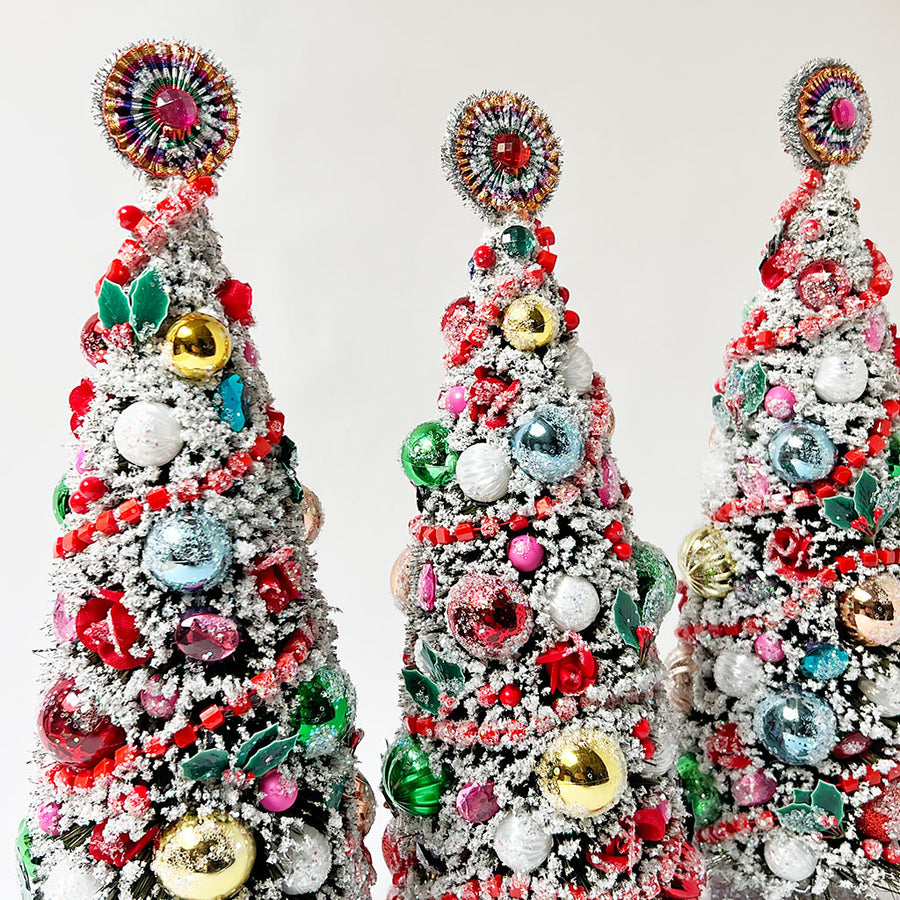 Deluxe Holiday Bristle Tree with Garland: Large