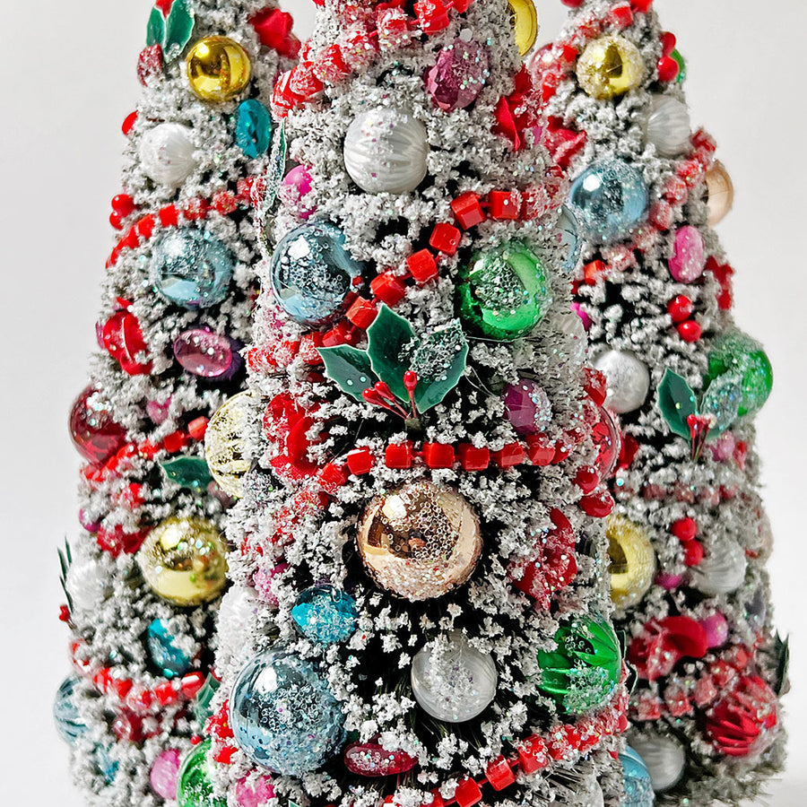 Deluxe Holiday Bristle Tree with Garland: Large
