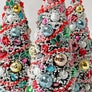 Deluxe Holiday Bristle Tree with Garland: Large