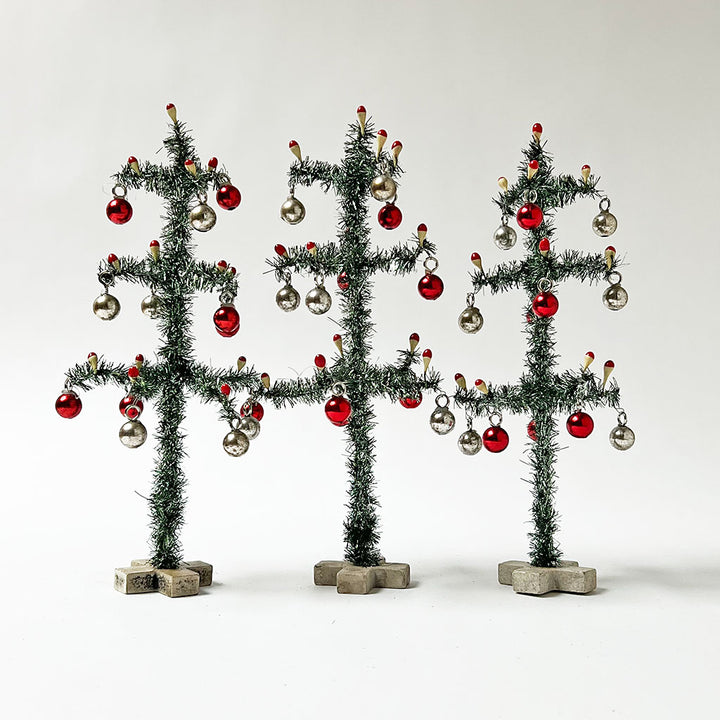 Tinsel Tree with Ornaments: Green
