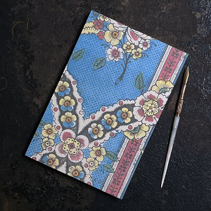 Antoinette Poisson Guirlande Fleurs (Flower Garland) 1a Notebook