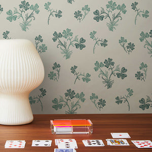 Lucky (French Gray) Wallpaper