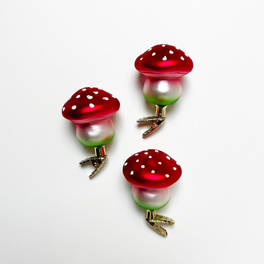 Short Stem Red Cap Mushroom Glass Clip Ornament