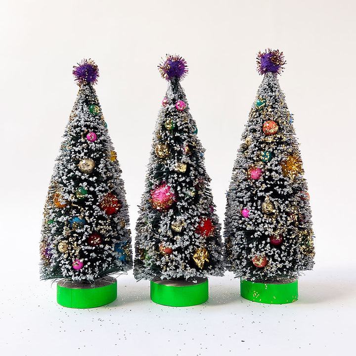 Retro Holiday Bristle Tree: Green Base Medium