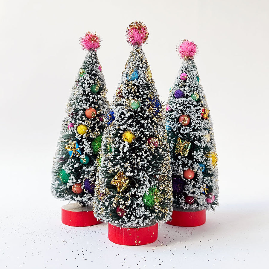 Retro Holiday Bristle Tree: Red Base Medium