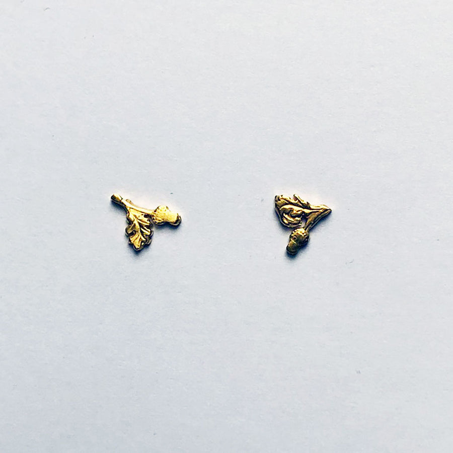 Tiny Oakleaf Stud Earrings